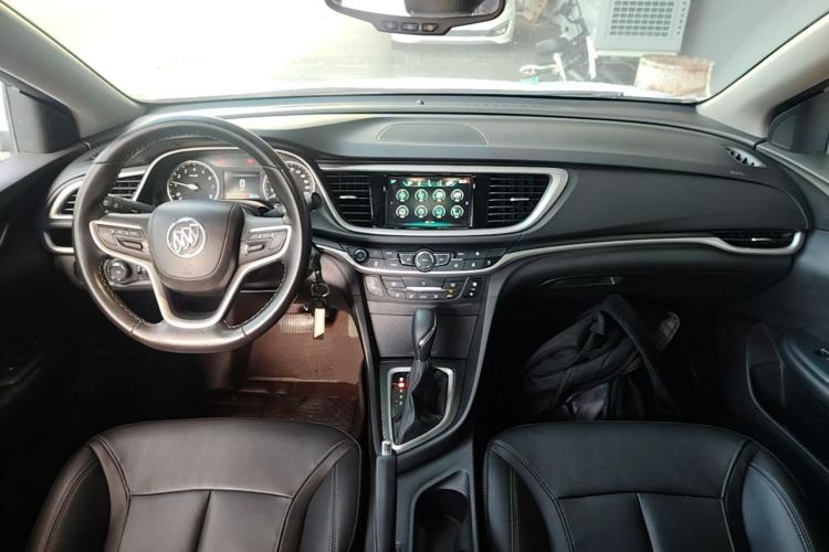 Used Buick GT 2019 18T Automatic Connected Elite Model China VI Standard Center Console
