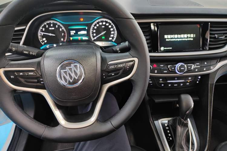 Used Buick GT 2019 18T Automatic Connected Elite Model China VI Standard Center Console
