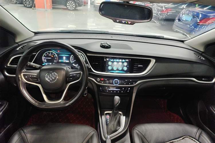 Used Buick GT 2019 18T Automatic Connected Elite Model China VI Standard Center Console