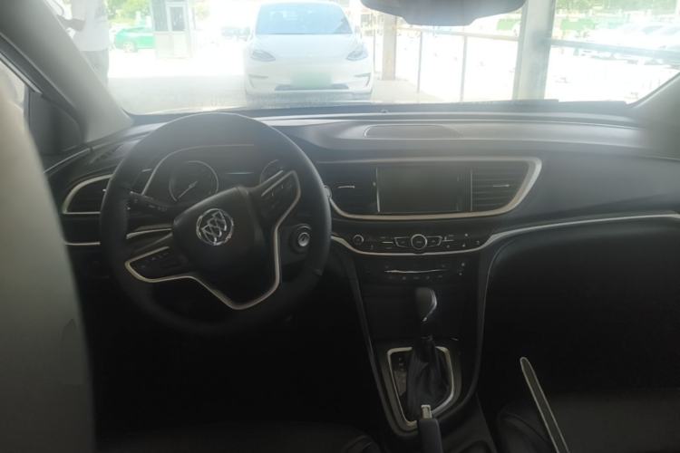 Used Buick GT 2019 18T Automatic Connected Elite Model China VI Standard Center Console
