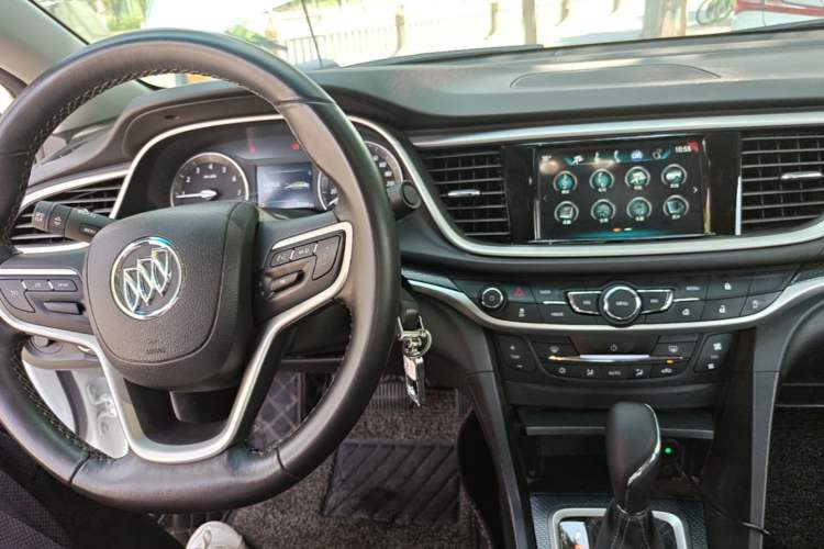 Used Buick GT 2019 18T Automatic Connected Elite Model China VI Standard Center Console