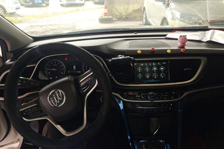 Used Buick GT 2019 18T Automatic Connected Elite Model China V Standard Center Console
