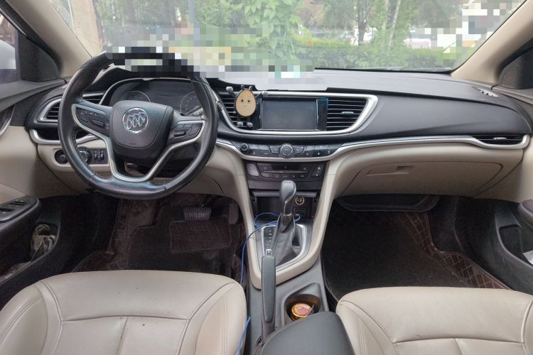 Used Buick GT 2019 15T Dual-Clutch Connected Elite Model China VI Center Console
