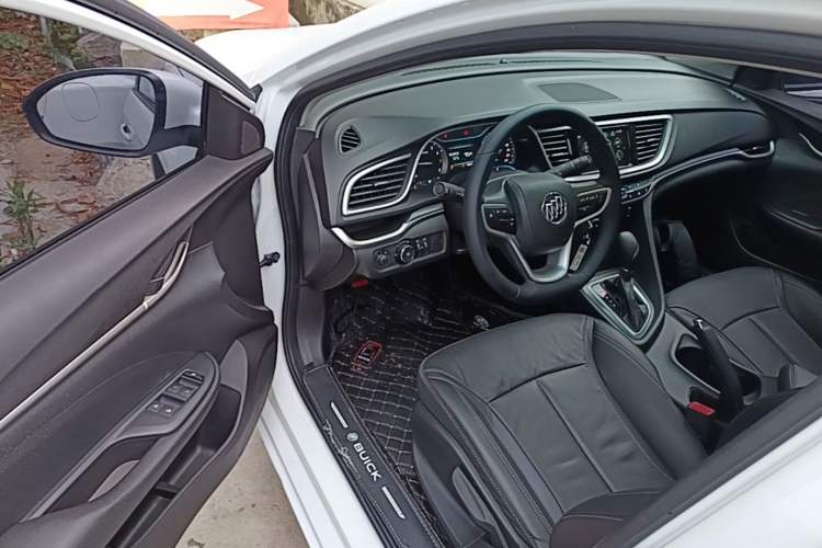 Used Buick GT 2019 18T Automatic Connected Elite Model China VI Standard Driver Seat
