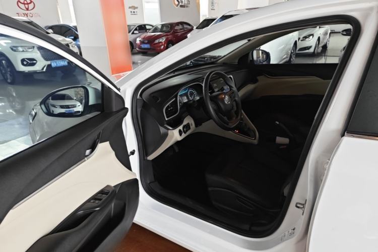 Used Buick GT 2019 15T Dual-Clutch Advanced Version China VI Standard Driver Seat