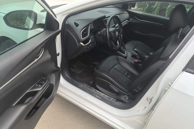 Used Buick GT 2019 18T Automatic Connected Elite Model China VI Standard Driver Seat