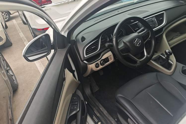 Used Buick GT 2019 15T Manual Elite Version China VI Standard Driver Seat