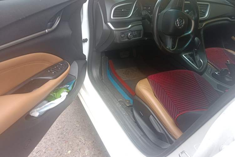 Used Buick GT 2019 18T Automatic Connected Flagship Version China VI Standard Driver Seat