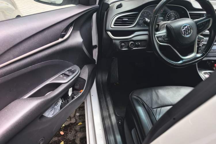 Used Buick GT 2019 18T Automatic Connected Elite Model China VI Standard Driver Seat