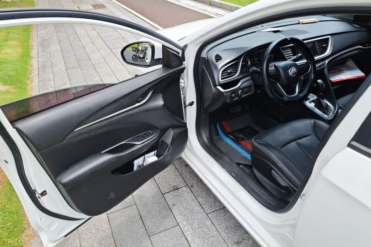 Used Buick GT 2019 18T Automatic Connected Elite Model China VI Standard Driver Seat
