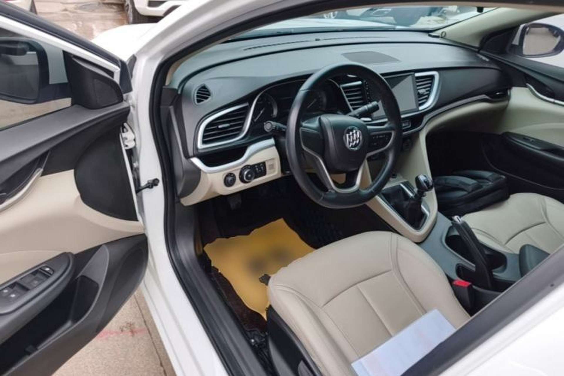 Used Buick GT 2019 15T Manual Elite Version China VI Standard Driver Seat