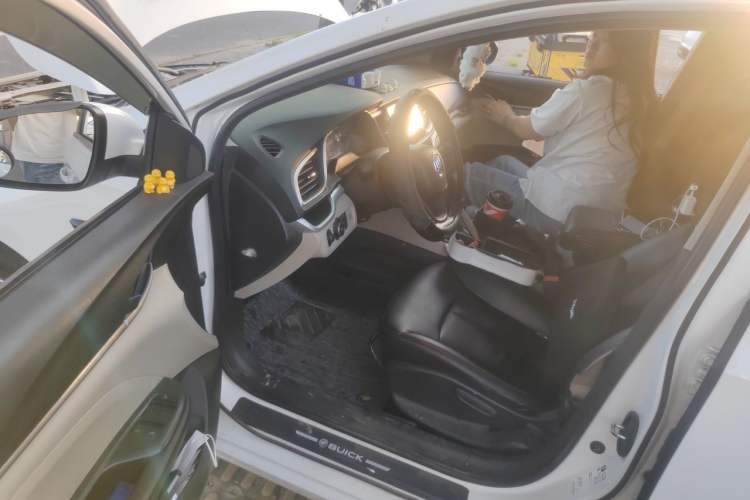 Used Buick GT 2019 15T Dual-Clutch Advanced Version China VI Standard Driver Seat