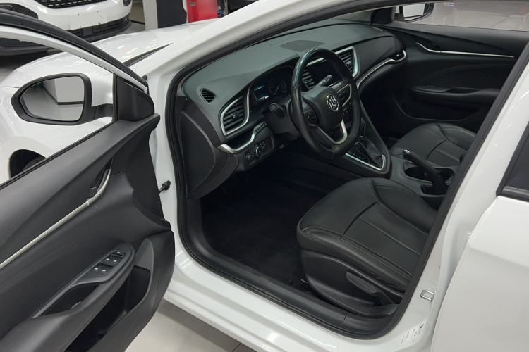 Used Buick GT 2019 18T Automatic Connected Elite Model China VI Standard Driver Seat