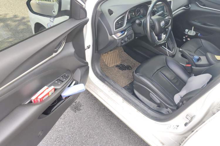 Used Buick GT 2019 18T Automatic Connected Elite Model China VI Standard Driver Seat