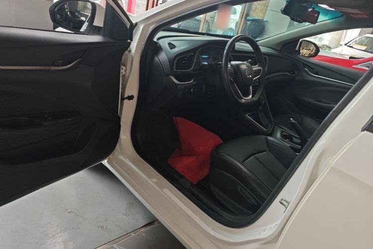 Used Buick GT 2019 18T Automatic Connected Elite Model China VI Standard Driver Seat