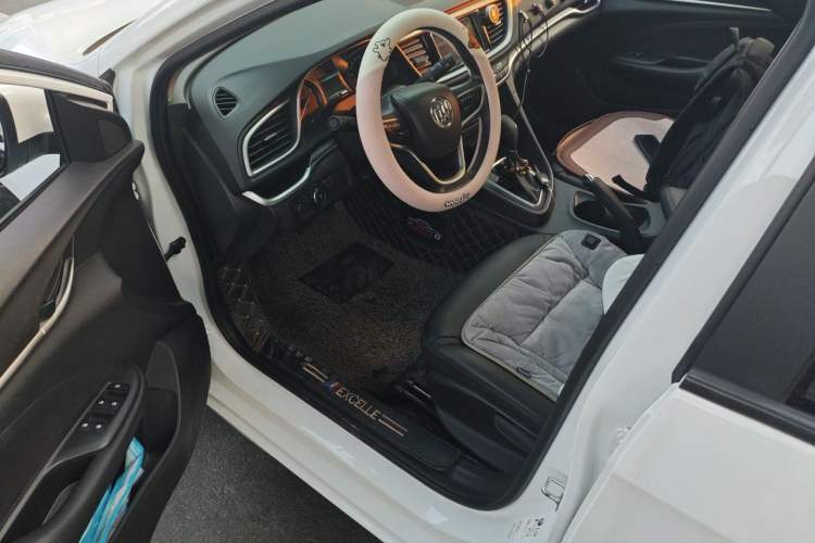 Used Buick GT 2019 18T Automatic Connected Elite Model China VI Standard Driver Seat