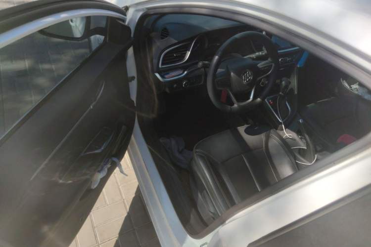 Used Buick GT 2019 18T Automatic Connected Elite Model China VI Standard Driver Seat