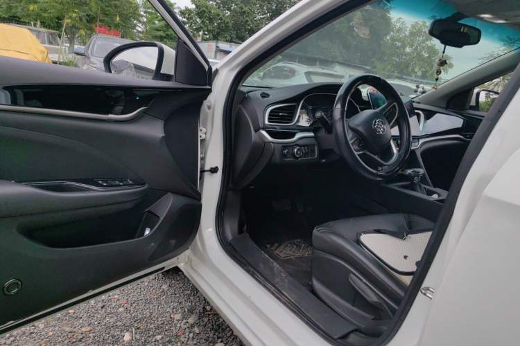 Used Buick GT 2019 18T Automatic Connected Elite Model China VI Standard Driver Seat