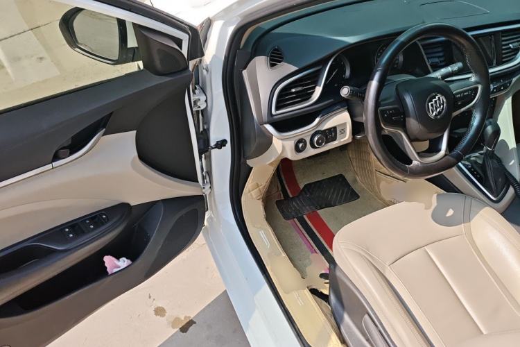 Used Buick GT 2019 15T Dual-Clutch Connected Elite Version China V Standard Driver Seat