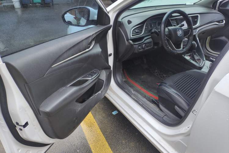 Used Buick GT 2019 18T Automatic Connected Elite Model China V Standard Driver Seat