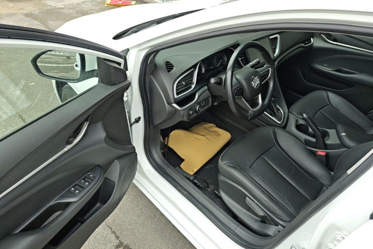 Used Buick GT 2019 18T Automatic Connected Elite Model China VI Standard Driver Seat