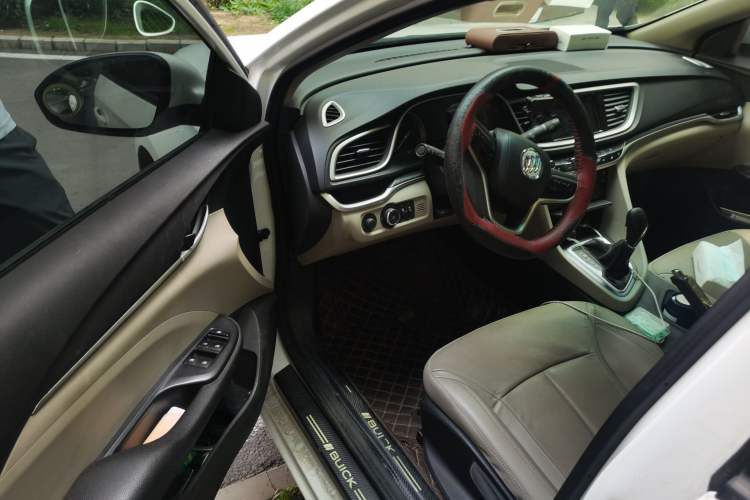 Used Buick GT 2019 15T Dual-Clutch Connected Elite Version China V Standard Driver Seat