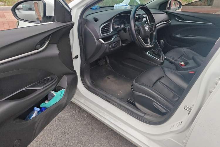 Used Buick GT 2019 18T Automatic Connected Elite Model China VI Standard Driver Seat