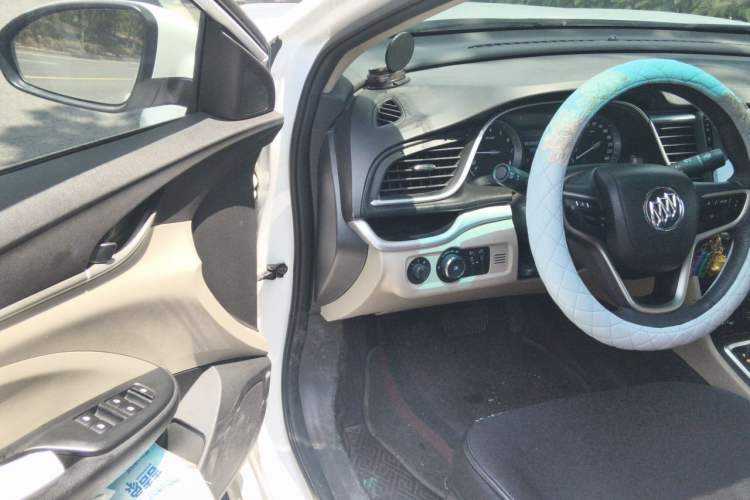 Used Buick GT 2019 15T Dual-Clutch Connected Elite Version China V Standard Driver Seat