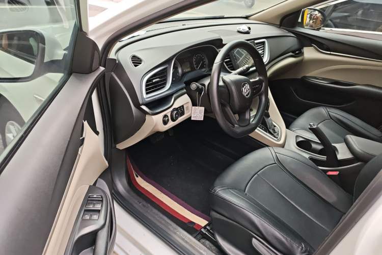 Used Buick GT 2019 15T Dual-Clutch Advanced Version China VI Standard Driver Seat
