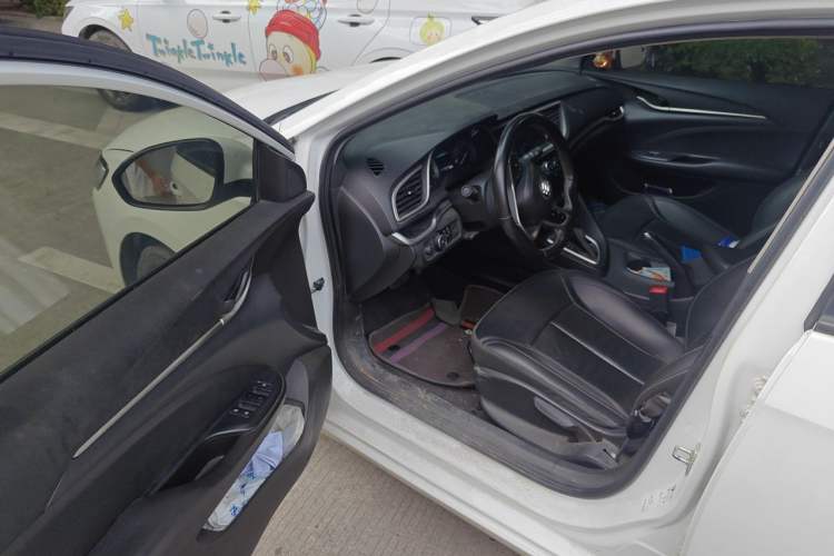 Used Buick GT 2019 18T Automatic Connected Elite Model China VI Standard Driver Seat