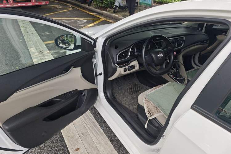 Used Buick GT 2019 15T Dual-Clutch Advanced Version China VI Standard Driver Seat