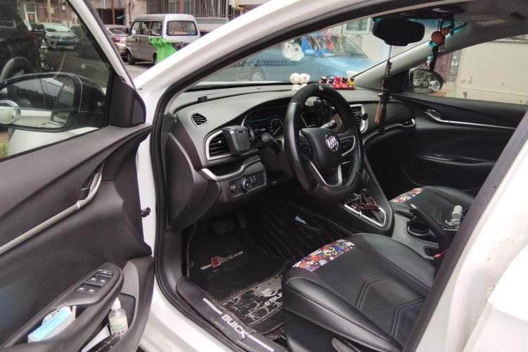 Used Buick GT 2019 18T Automatic Connected Elite Model China VI Standard Driver Seat