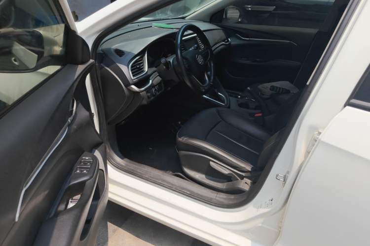 Used Buick GT 2019 18T Automatic Connected Elite Model China V Standard Driver Seat