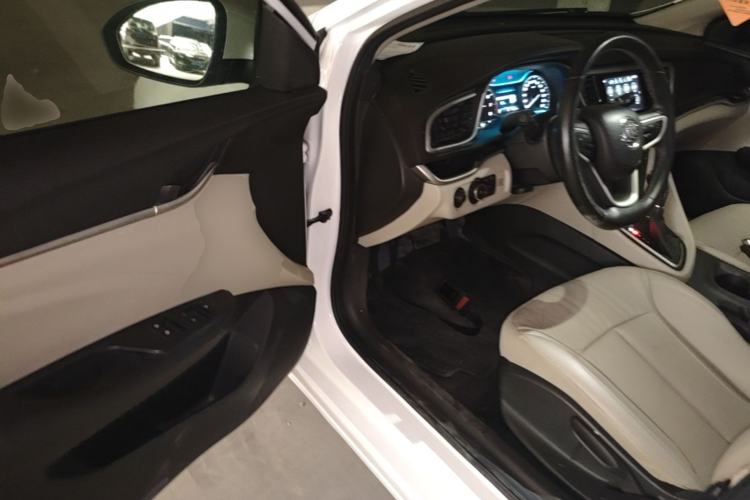 Used Buick GT 2019 15T Dual-Clutch Connected Elite Model China VI Driver Seat
