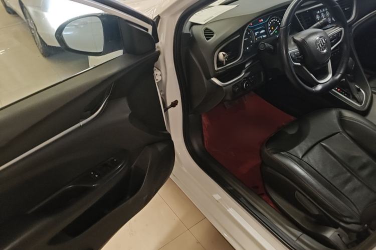 Used Buick GT 2019 18T Automatic Connected Elite Model China VI Standard Driver Seat