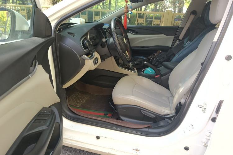 Used Buick GT 2019 15T Dual-Clutch Connected Elite Model China VI Driver Seat