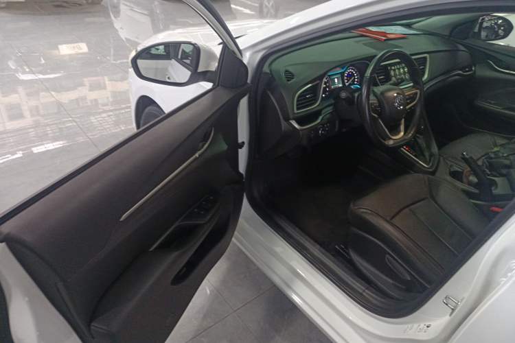 Used Buick GT 2019 18T Automatic Connected Elite Model China VI Standard Driver Seat