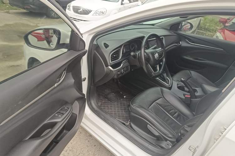 Used Buick GT 2019 18T Automatic Connected Elite Model China VI Standard Driver Seat