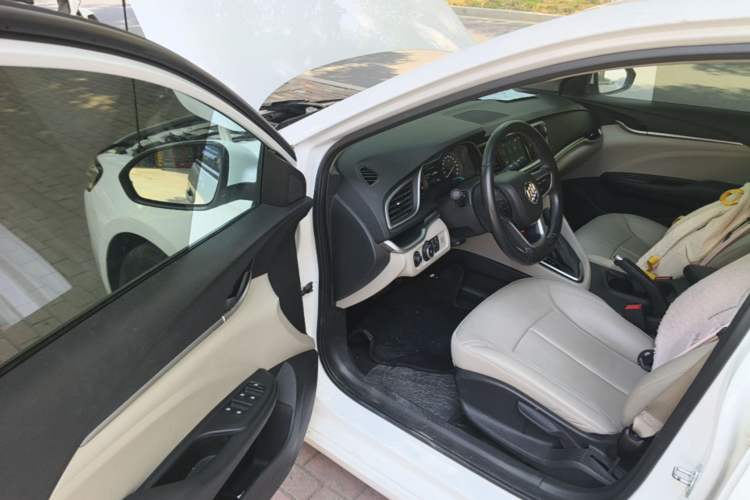 Used Buick GT 2019 15T Dual-Clutch Connected Elite Model China VI Driver Seat