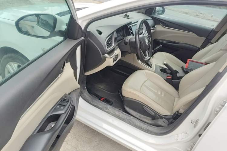 Used Buick GT 2019 15T Dual-Clutch Connected Elite Model China VI Driver Seat