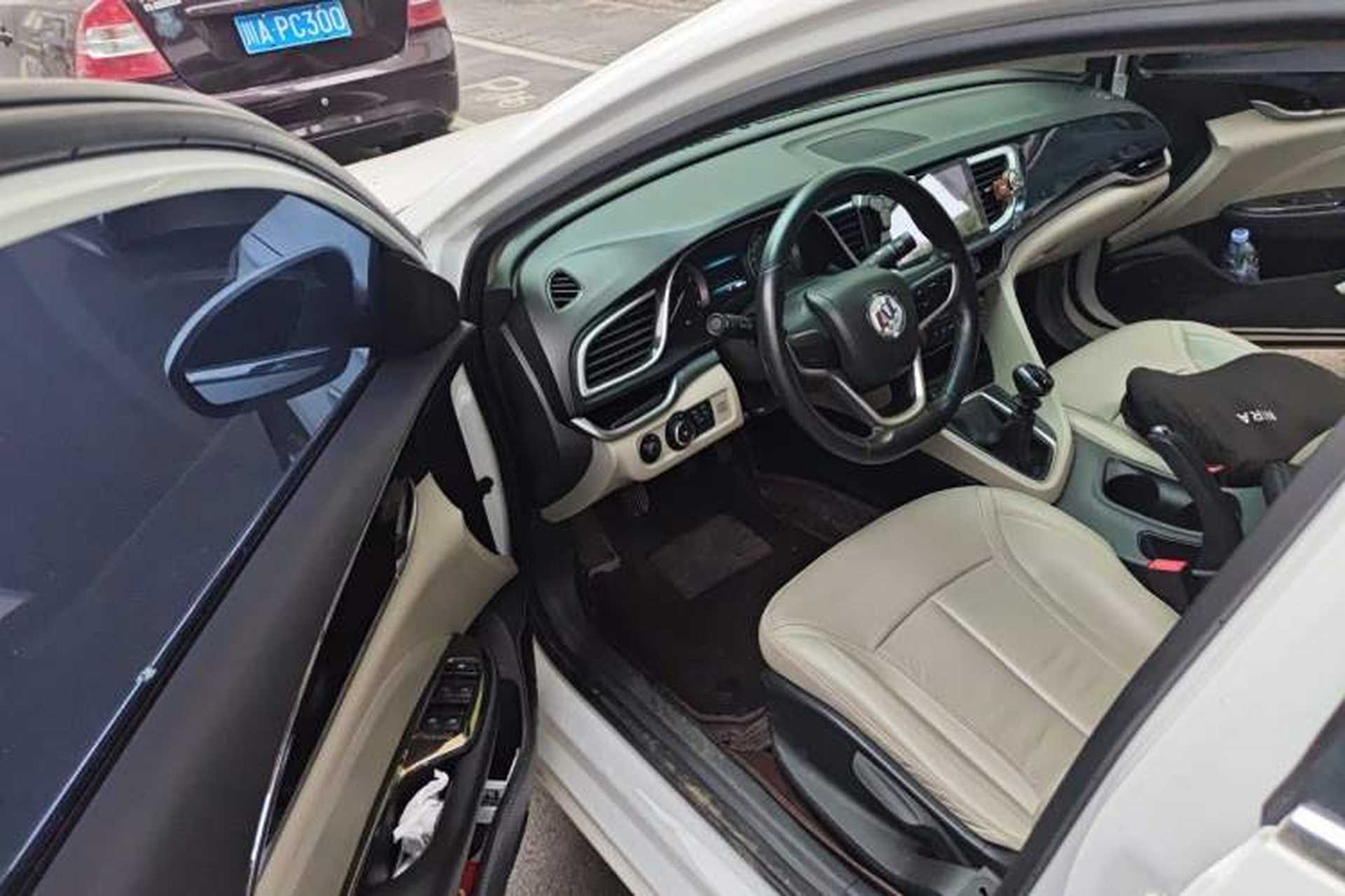 Used Buick GT 2019 15T Manual Elite Version China VI Standard Driver Seat