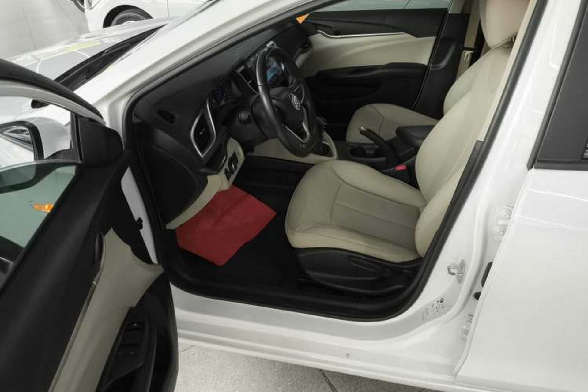 Used Buick GT 2019 15T Manual Elite Version China VI Standard Driver Seat