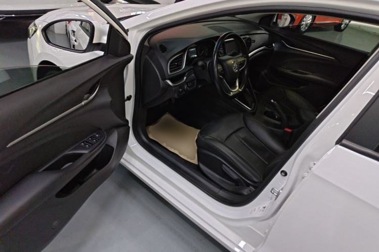 Used Buick GT 2019 18T Automatic Connected Elite Model China VI Standard Driver Seat