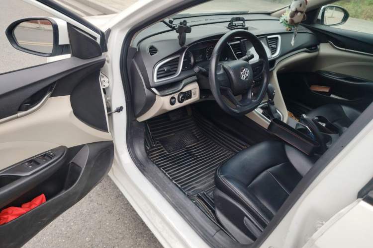 Used Buick GT 2019 15T Dual-Clutch Advanced Version China VI Standard Driver Seat