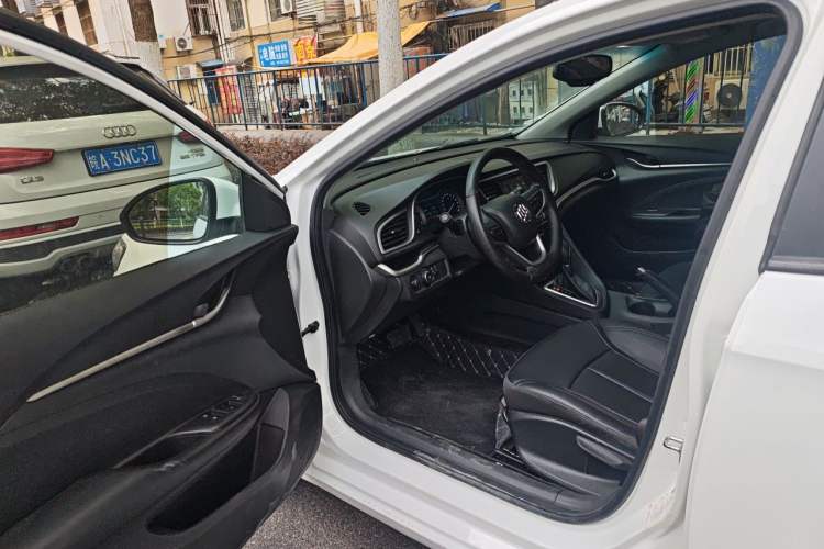 Used Buick GT 2019 18T Automatic Connected Elite Model China VI Standard Driver Seat