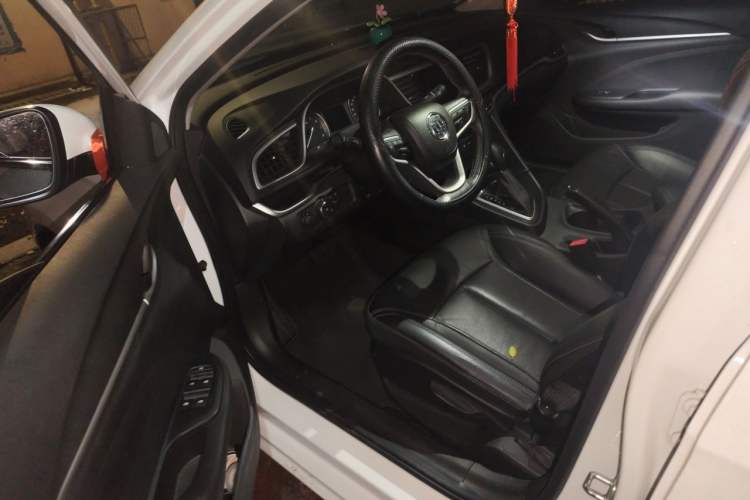 Used Buick GT 2019 18T Automatic Connected Elite Model China VI Standard Driver Seat