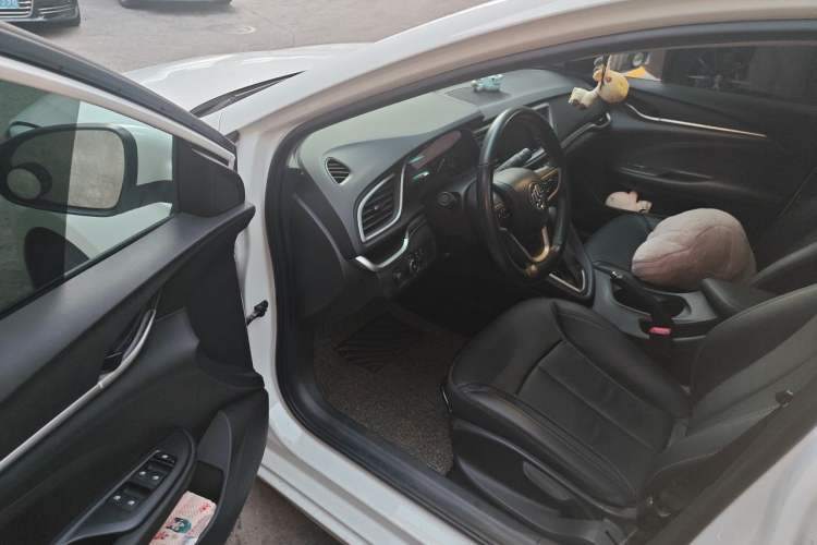 Used Buick GT 2019 18T Automatic Connected Elite Model China VI Standard Driver Seat