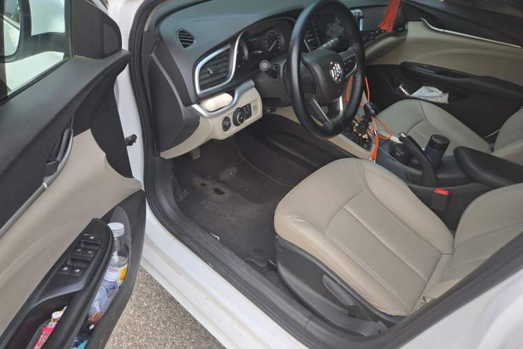 Used Buick GT 2019 15T Manual Elite Version China VI Standard Driver Seat