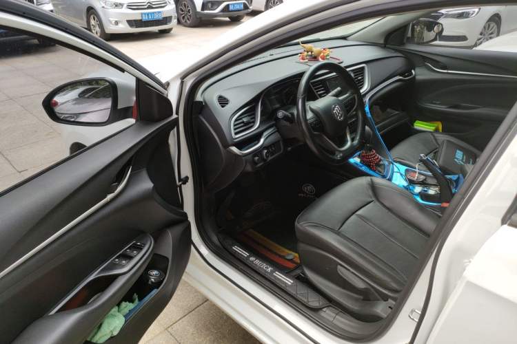 Used Buick GT 2019 18T Automatic Connected Elite Model China VI Standard Driver Seat