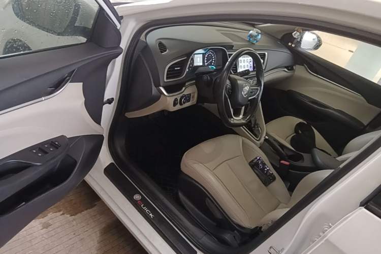 Used Buick GT 2019 15T Dual-Clutch Connected Elite Model China VI Driver Seat